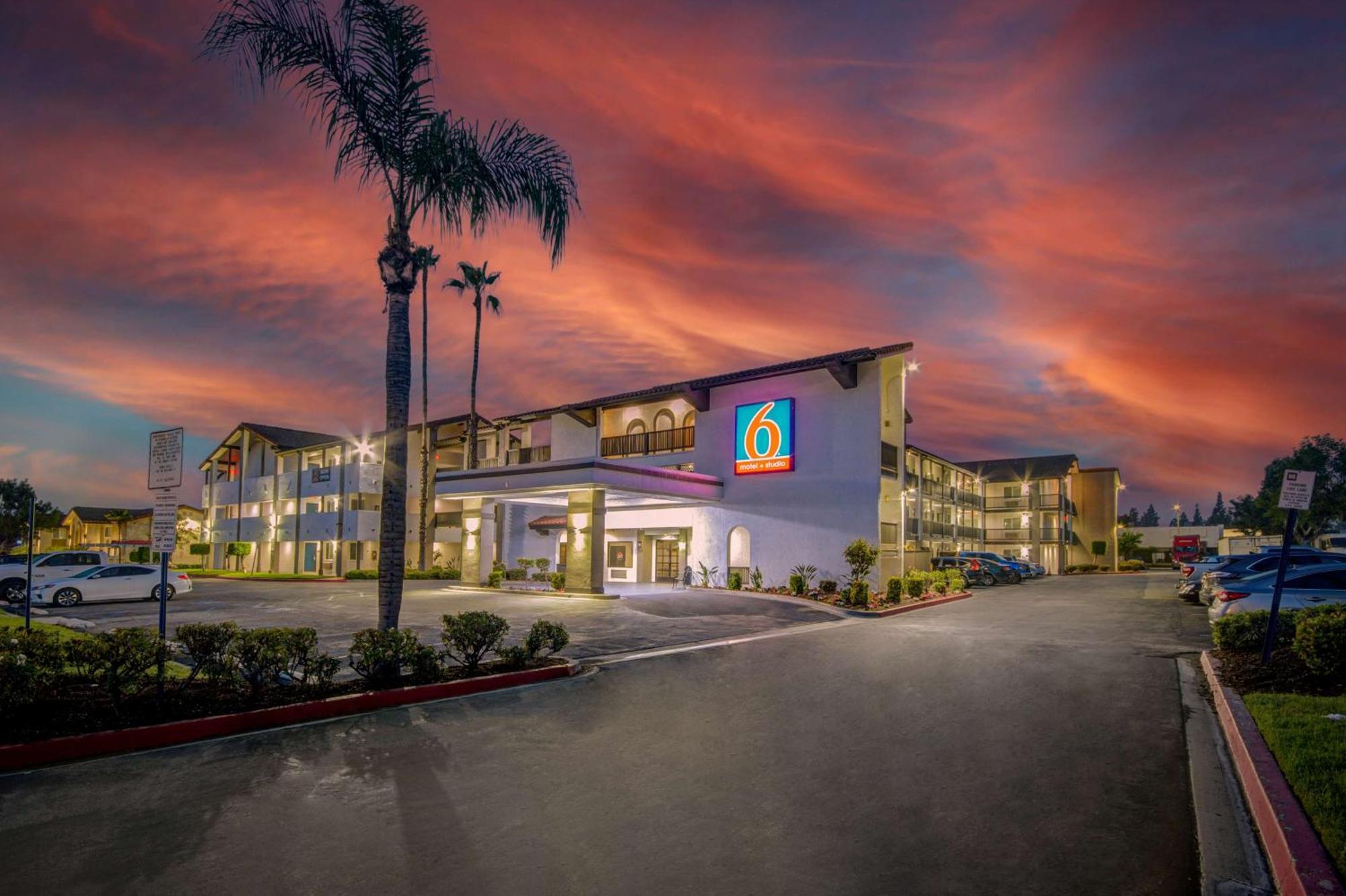 Motel 6 Ontario Ca Convention Center Airport Kültér fotó