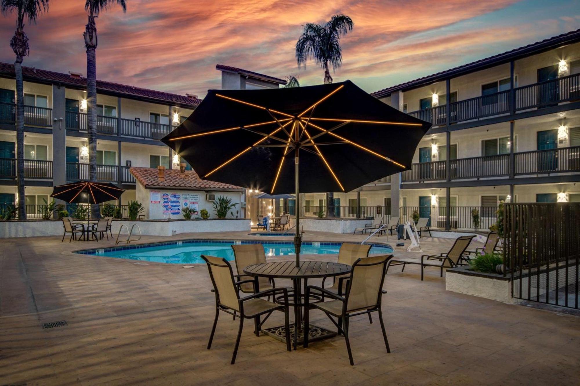 Motel 6 Ontario Ca Convention Center Airport Kültér fotó